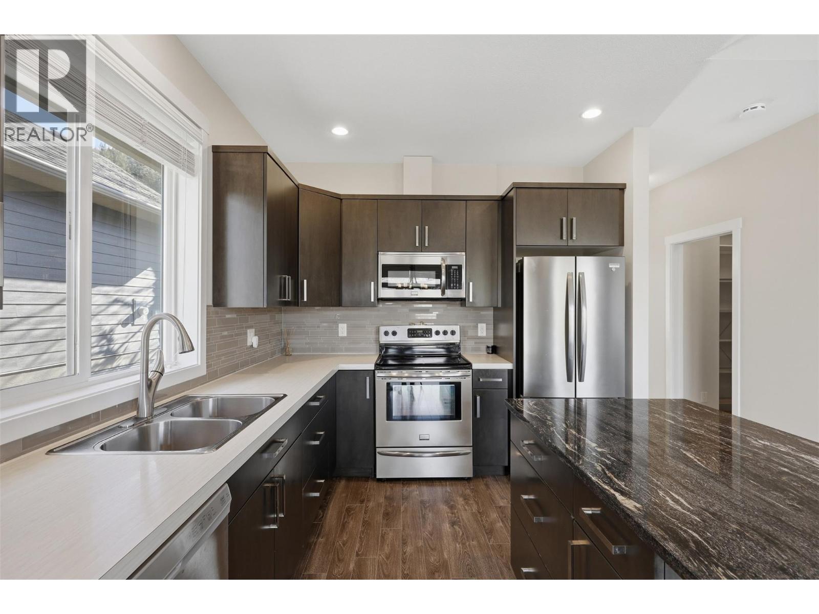 1939 COLDWATER Drive Unit# 106