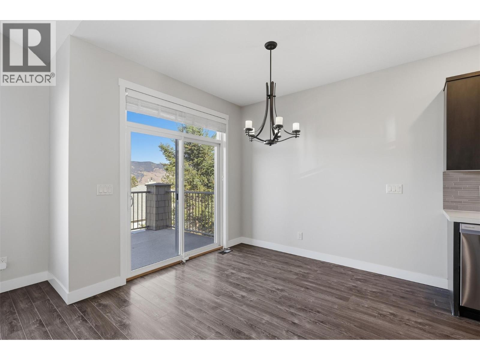 1939 COLDWATER Drive Unit# 106