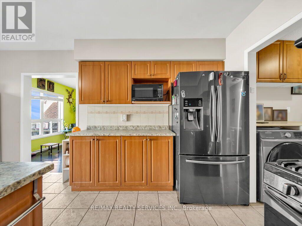 69 Binder Twine Trail, Brampton, Ontario  L6X 4T2 - Photo 9 - W13873562