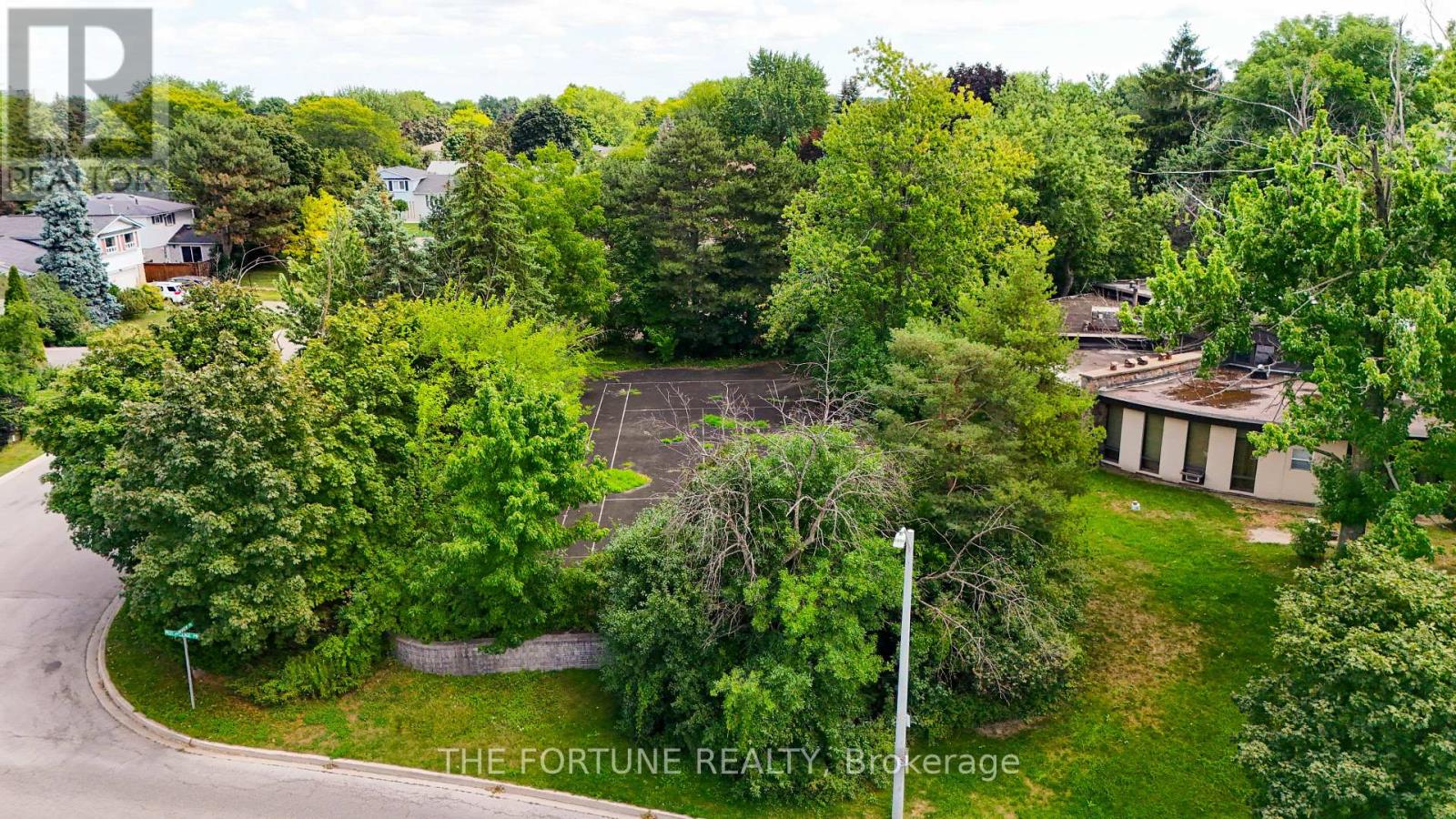58 Parkview Place, Brampton (Brampton East), Ontario  L6W 2G2 - Photo 11 - W13873570