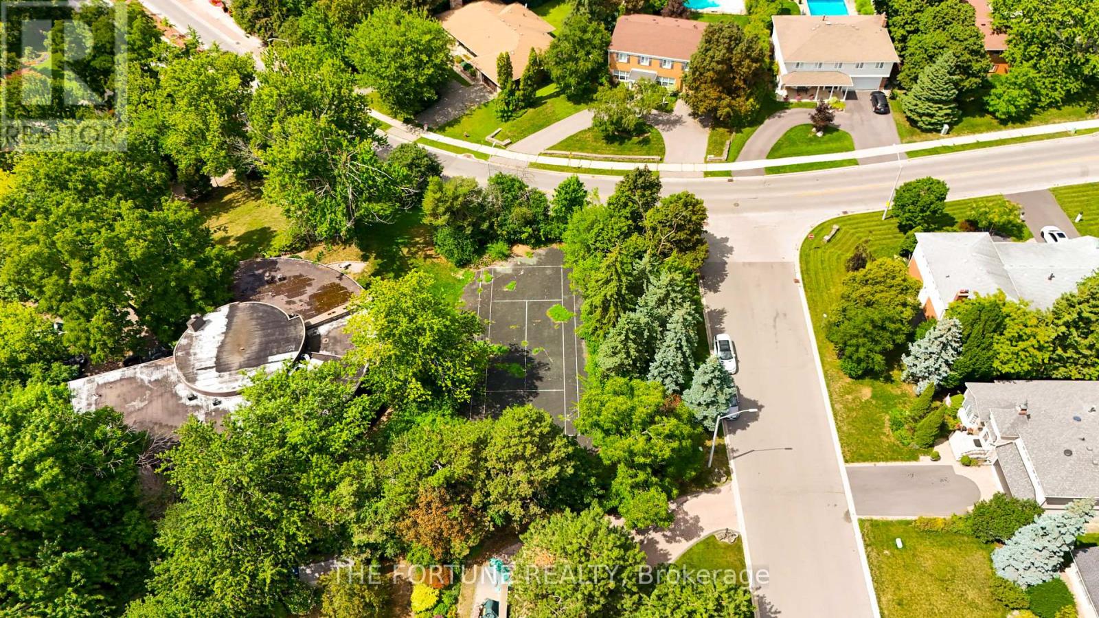 58 Parkview Place, Brampton (Brampton East), Ontario  L6W 2G2 - Photo 9 - W13873570