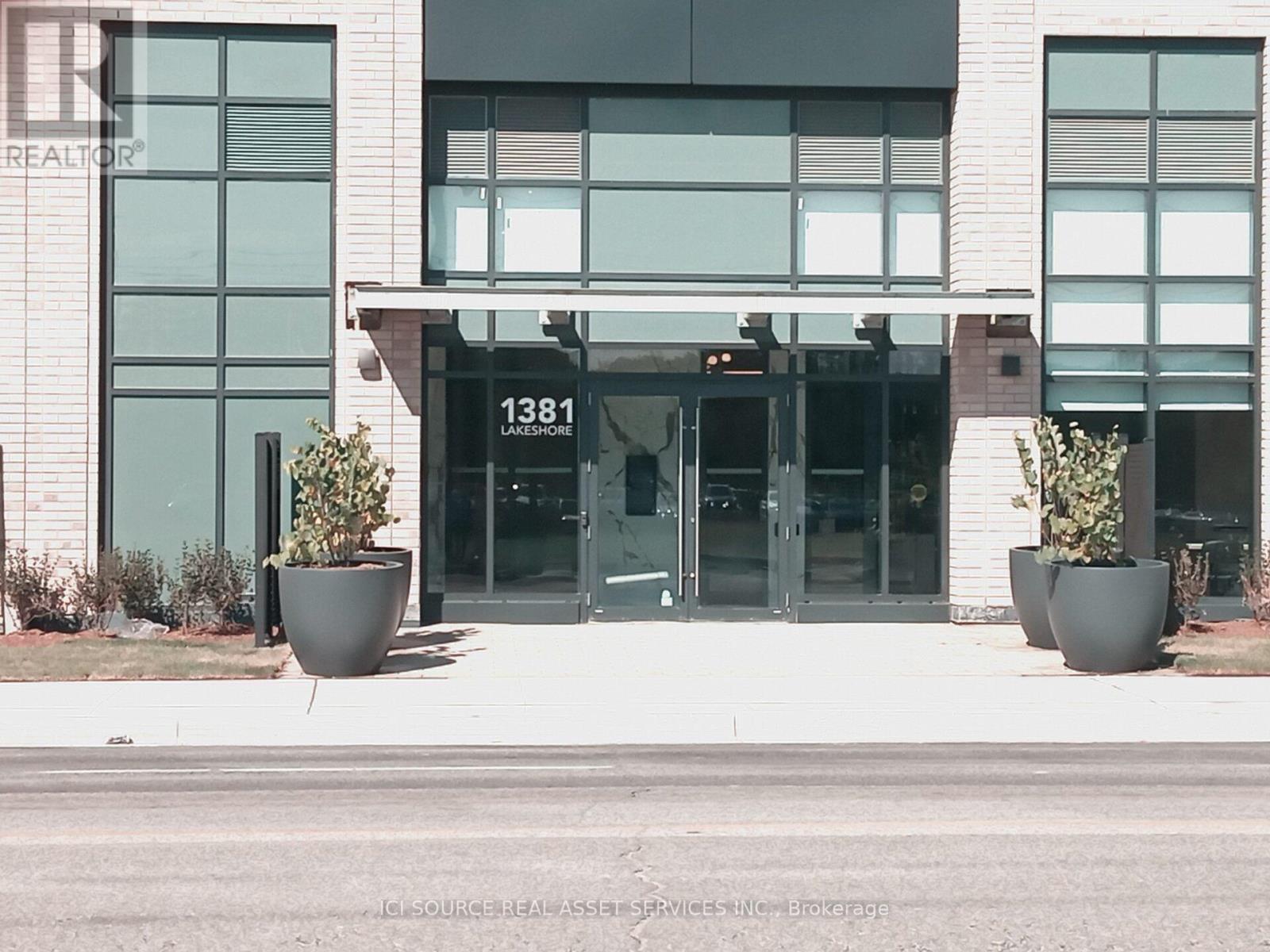 525 - 1381 Lakeshore Road E, Mississauga, Ontario  L5E 1G6 - Photo 3 - W13873610