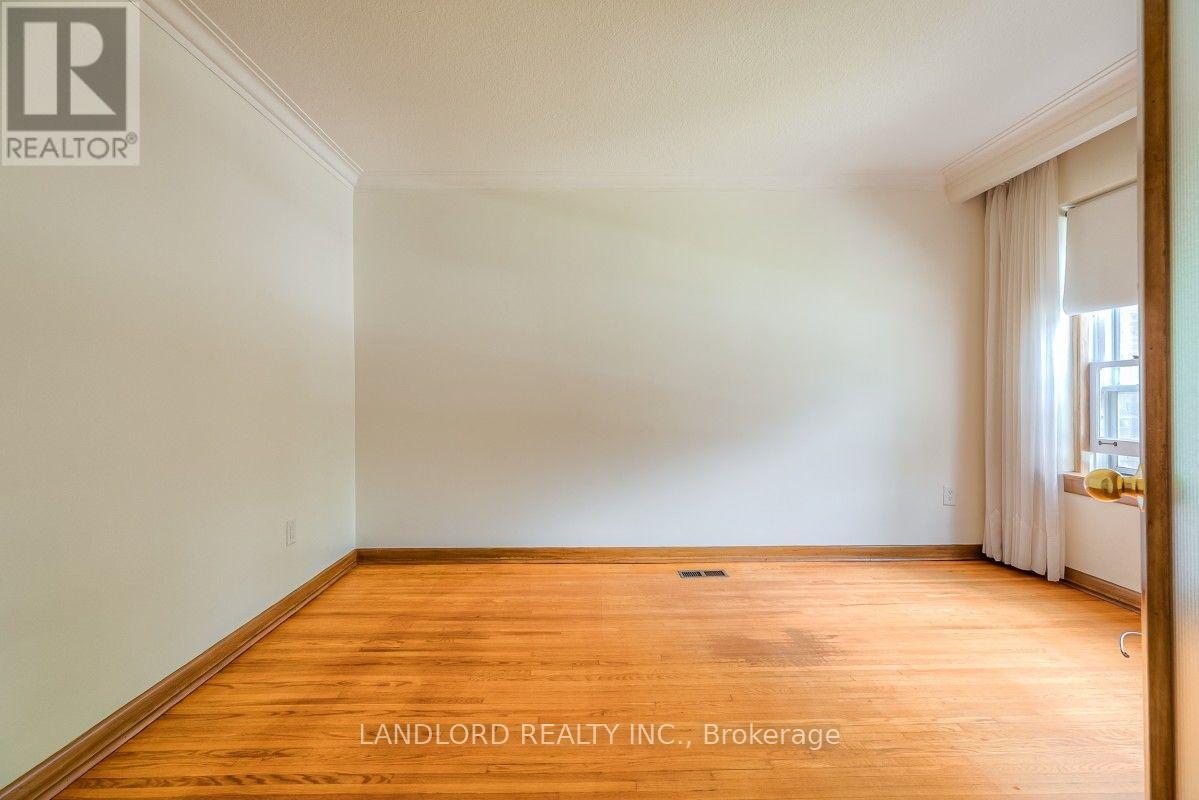 85 Greenlaw Avenue, Toronto, Ontario  M6H 3V8 - Photo 4 - W13873646