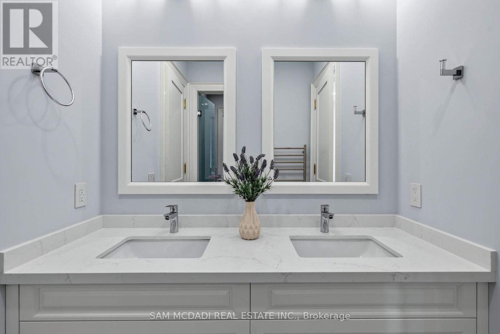 403 Willis Drive, Oakville, Ontario  L6L 4T9 - Photo 24 - W13873660