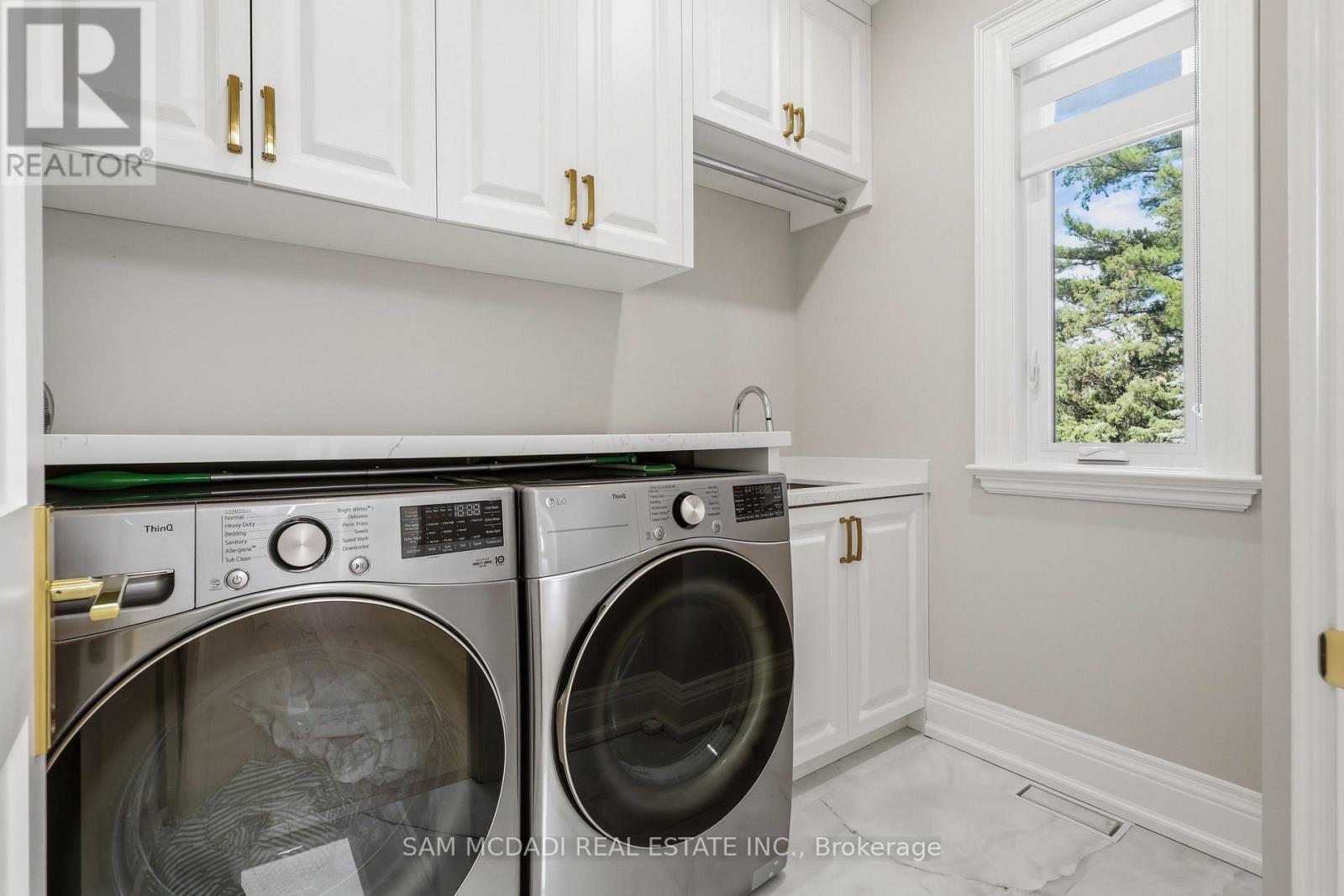403 Willis Drive, Oakville, Ontario  L6L 4T9 - Photo 29 - W13873660