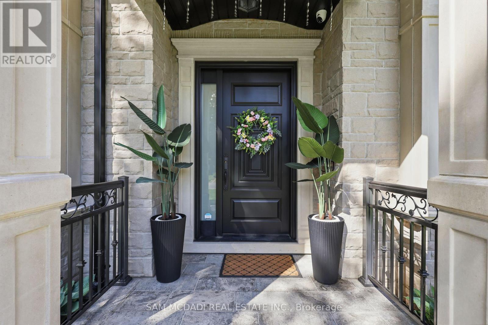 403 Willis Drive, Oakville, Ontario  L6L 4T9 - Photo 3 - W13873660