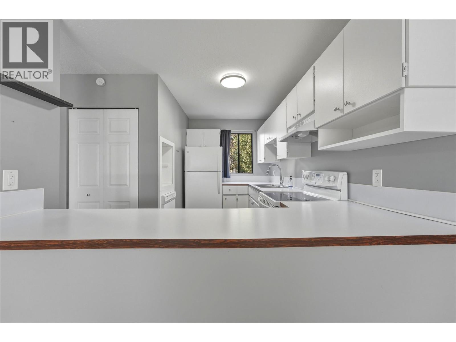 4100 24 Avenue Unit# 103