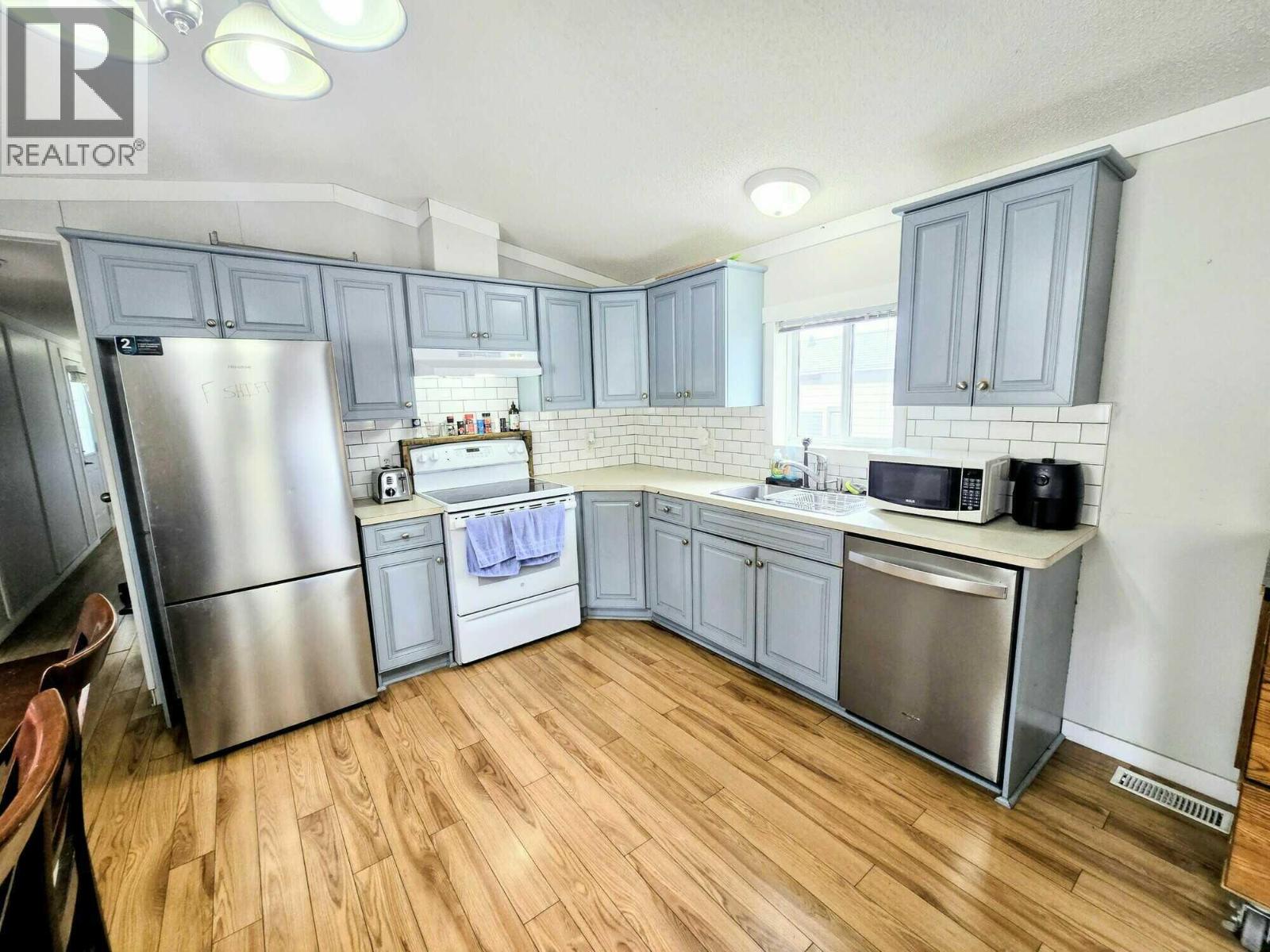 21 Champlain Place