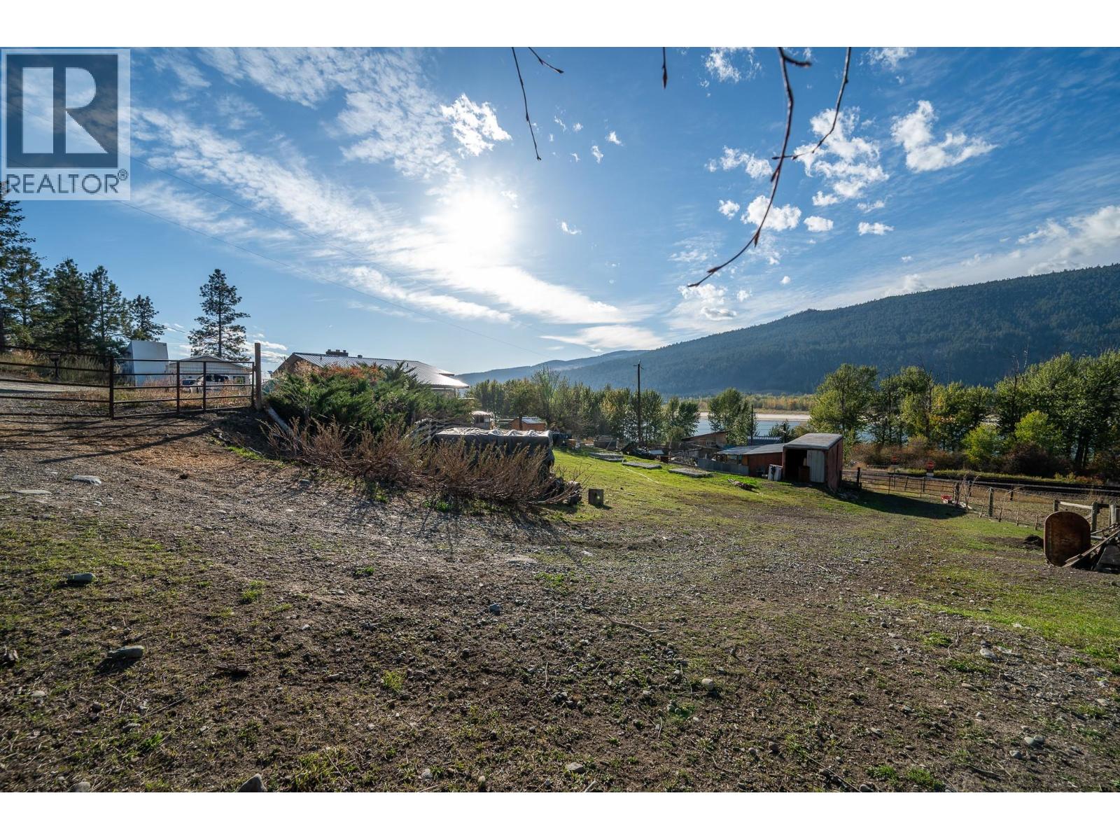7941 Yellowhead Highway