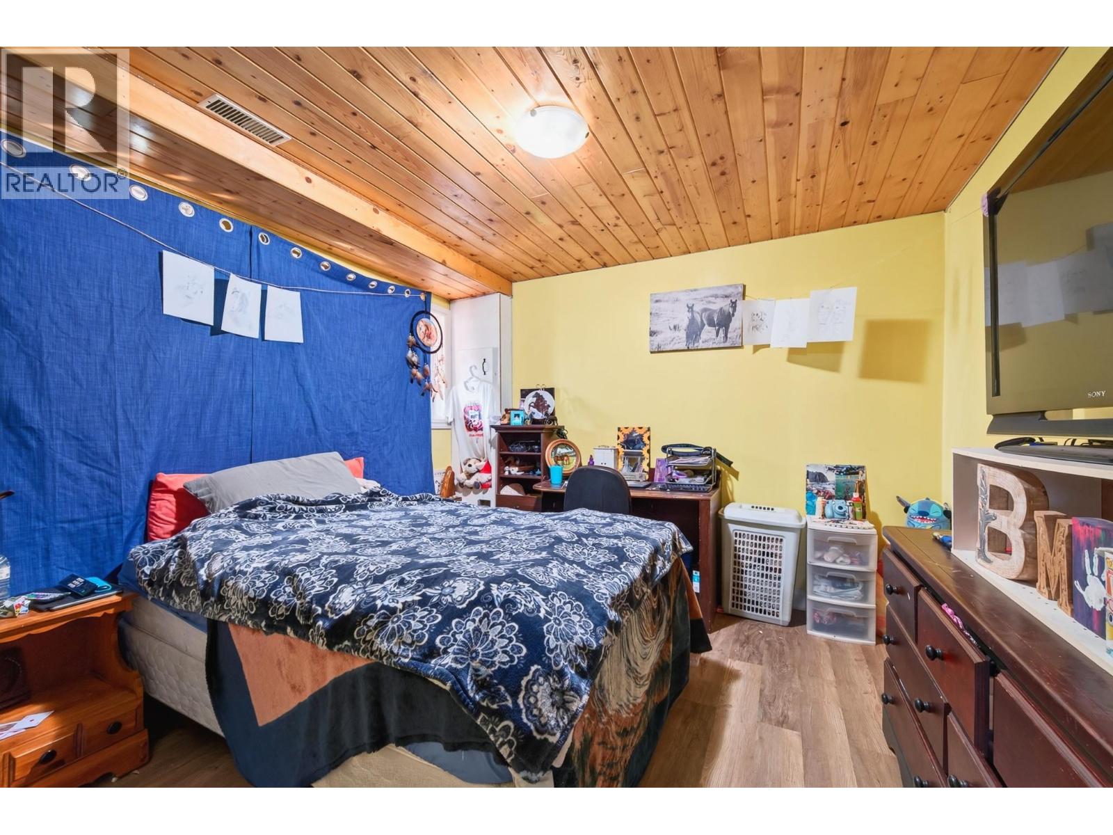 7941 Yellowhead Highway