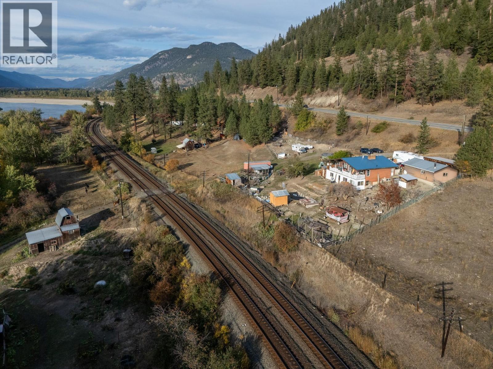 7941 Yellowhead Highway