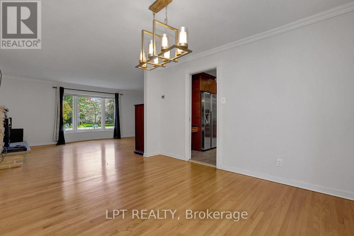 123 Dorothea Drive, Ottawa, Ontario  K1V 7C6 - Photo 11 - X13873056