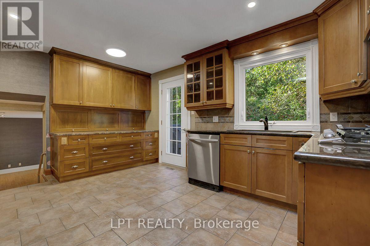 123 Dorothea Drive, Ottawa, Ontario  K1V 7C6 - Photo 12 - X13873056