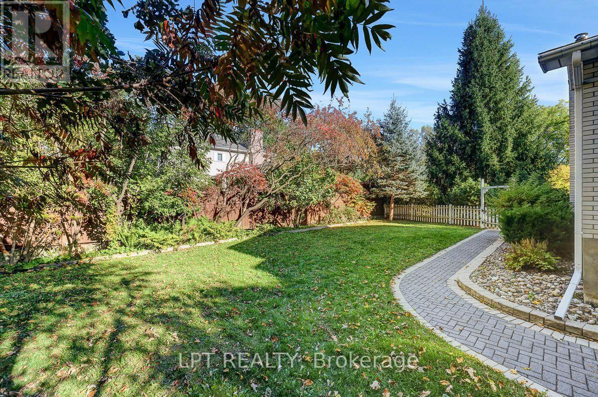 123 Dorothea Drive, Ottawa, Ontario  K1V 7C6 - Photo 40 - X13873056