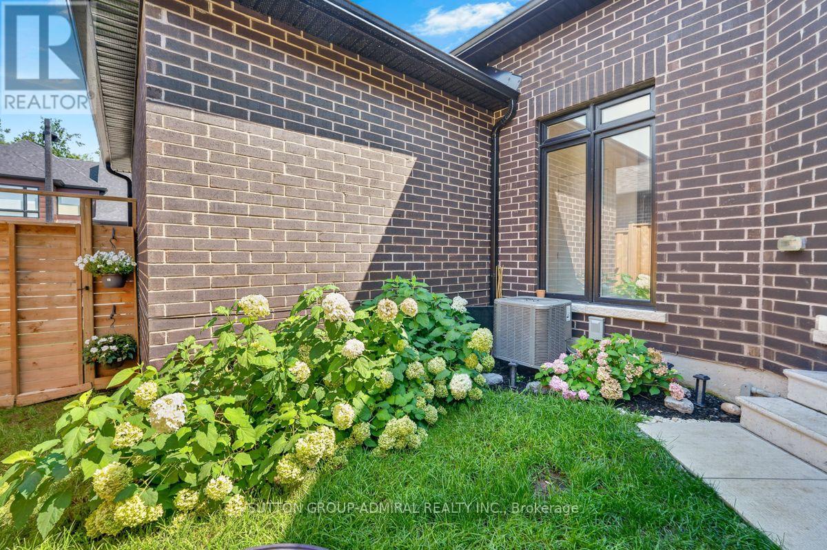 4 Vern Robertson Gate, Uxbridge, Ontario  L9P 0R9 - Photo 48 - N13872706