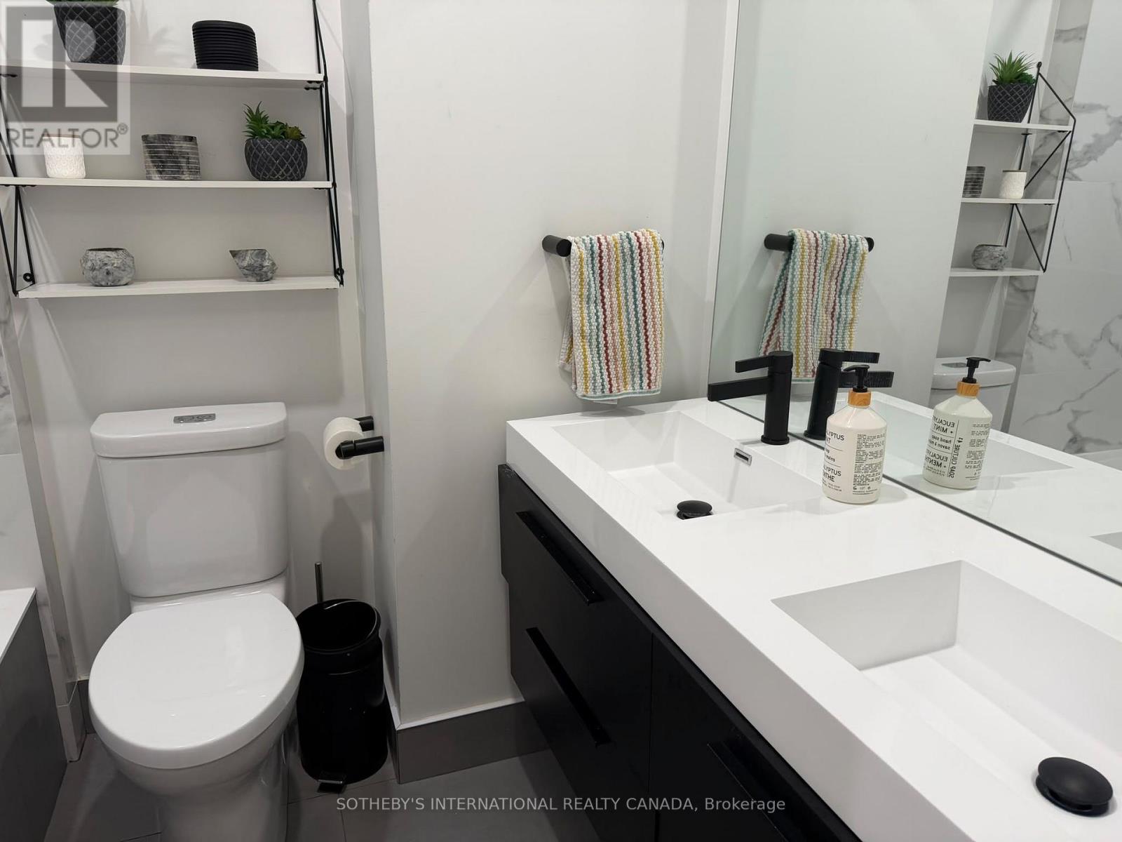 21 Hillcrest Park, Toronto, Ontario M4X 1E8 - Photo 10 - C13871778