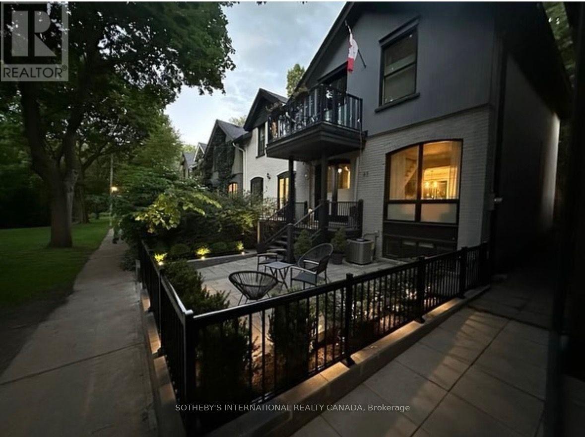 21 Hillcrest Park, Toronto, Ontario M4X 1E8 - Photo 21 - C13871778