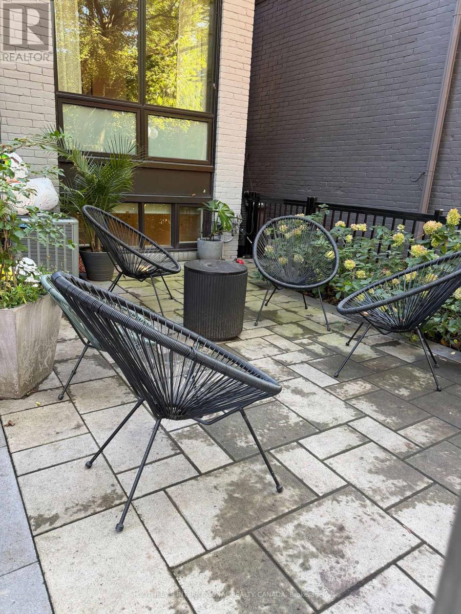 21 Hillcrest Park, Toronto, Ontario M4X 1E8 - Photo 20 - C13871778