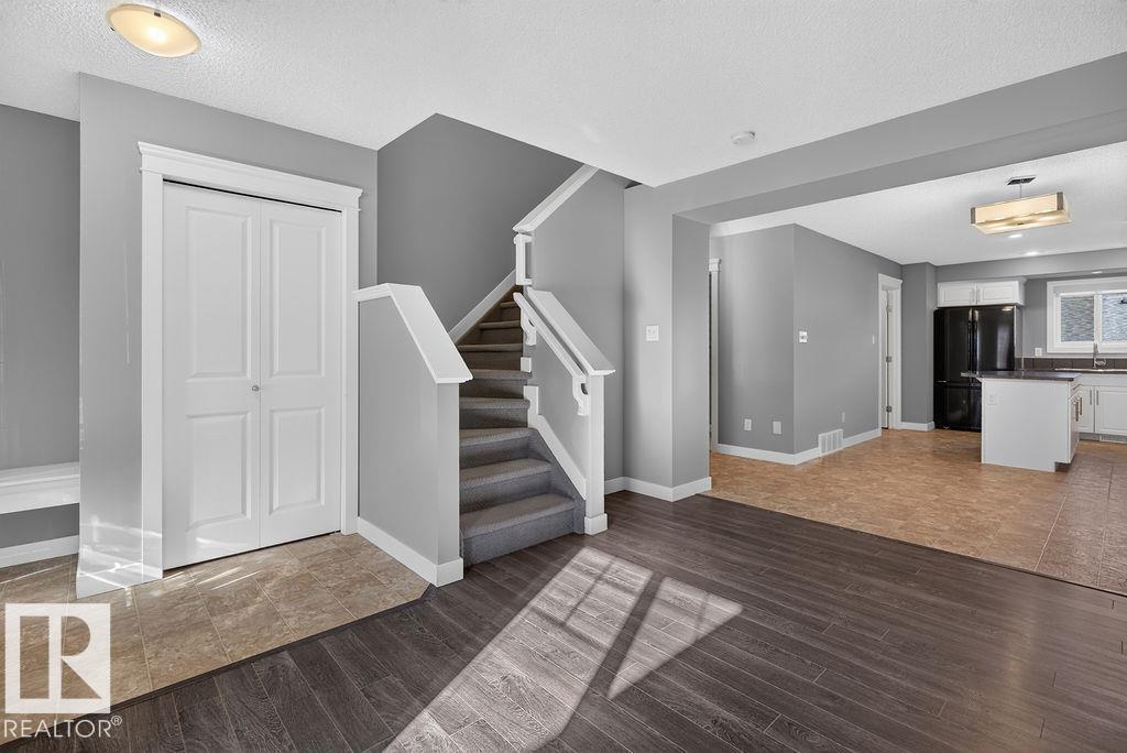12 MEADOWLAND CR