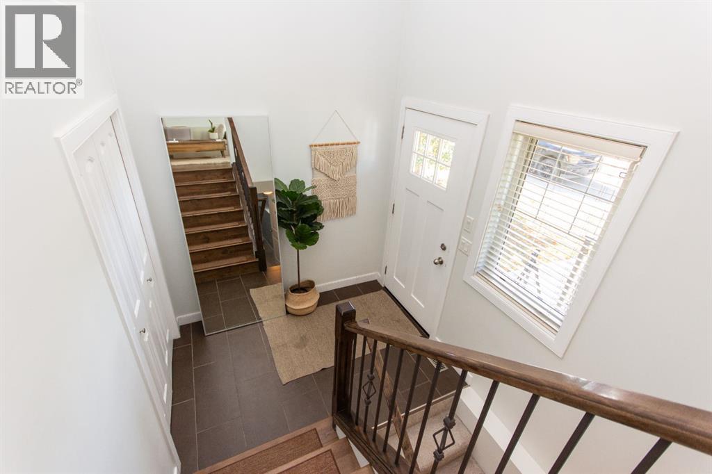17 Charles Avenue, Red Deer, Alberta  T4P 0L8 - Photo 2 - A2348242