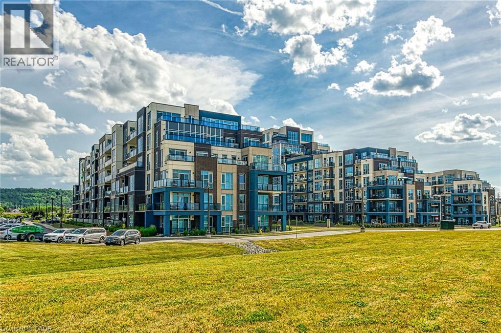 16 CONCORD Place Unit# PH613, Grimsby, Ontario