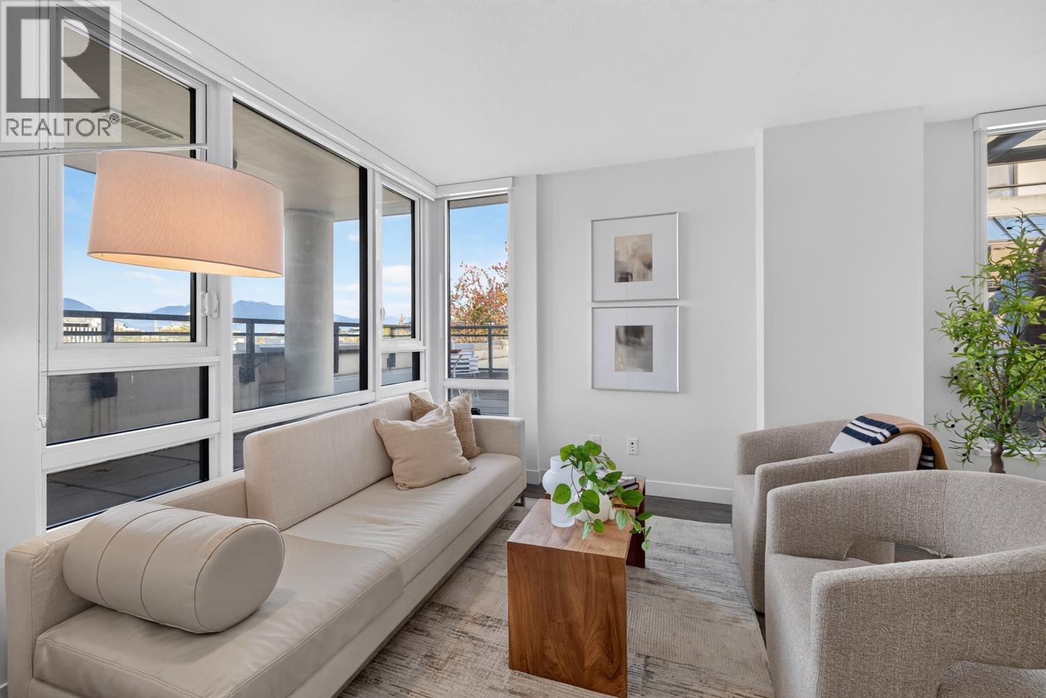 509 238 W BROADWAY