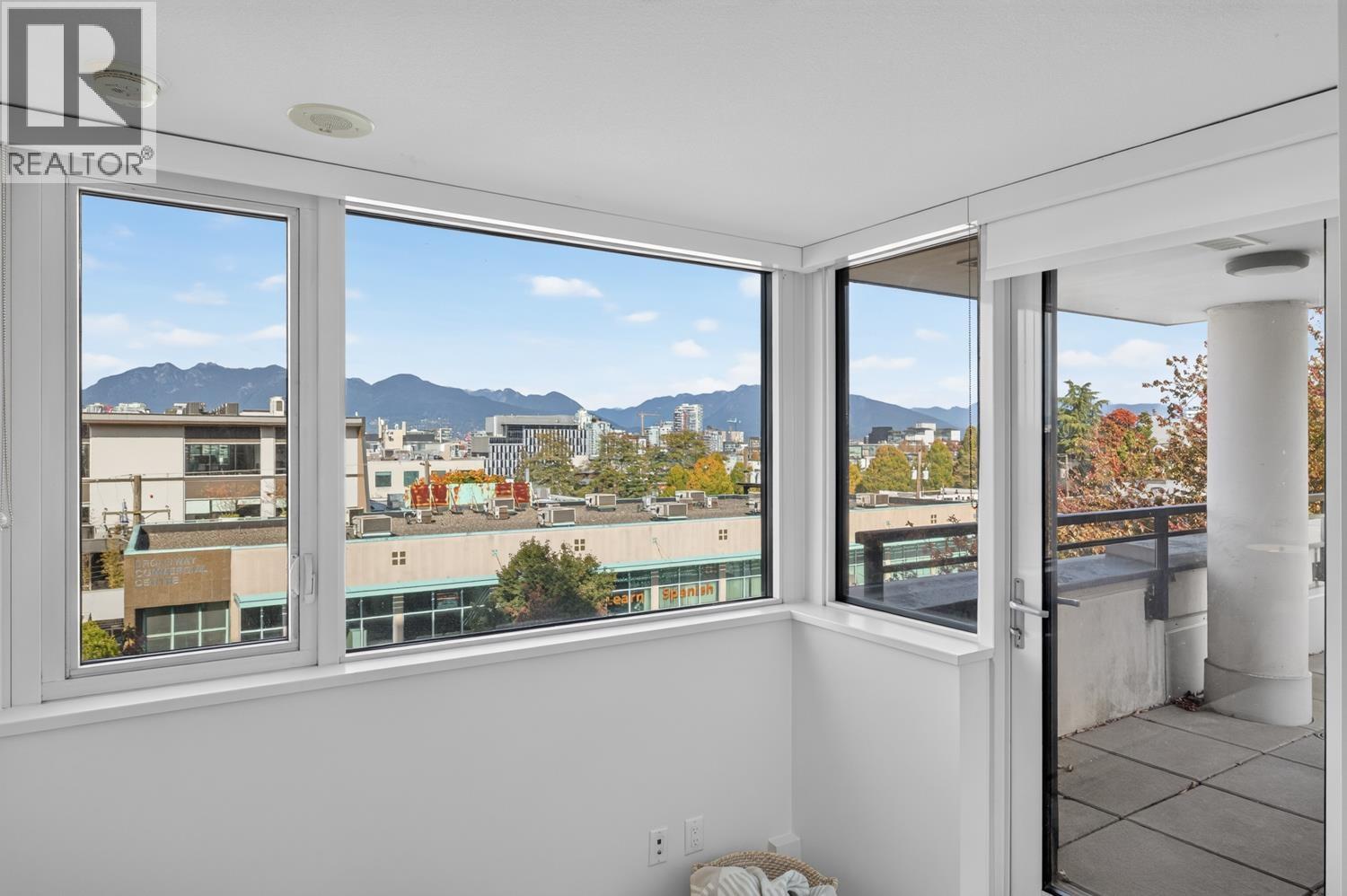 509 238 W BROADWAY