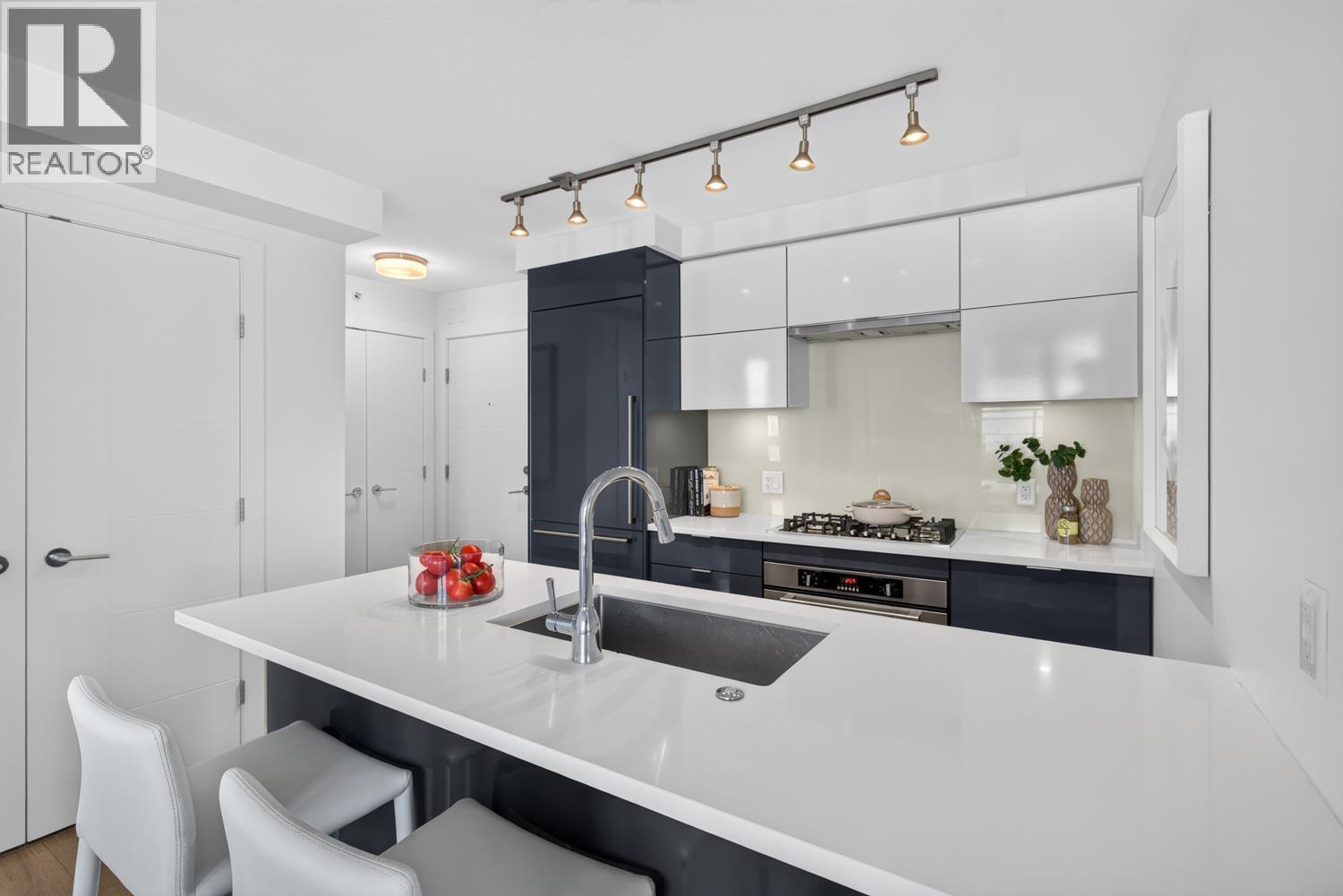 509 238 W BROADWAY