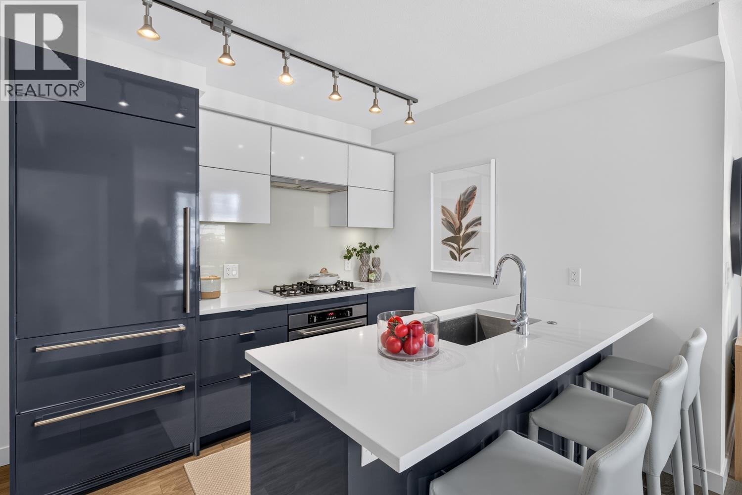 509 238 W BROADWAY