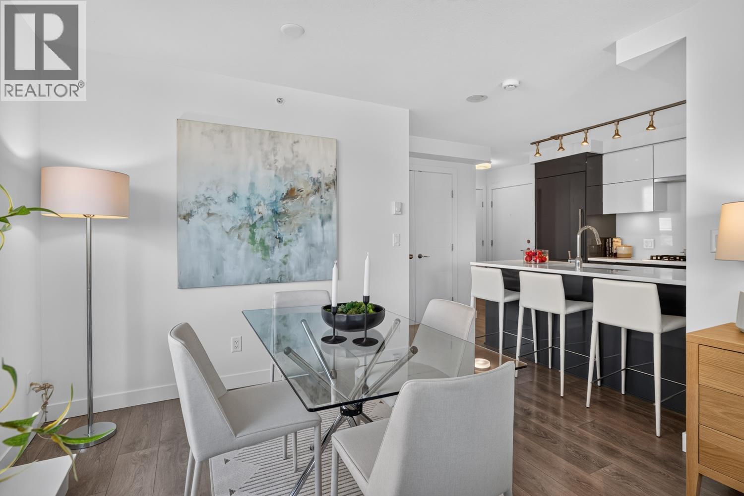 509 238 W BROADWAY