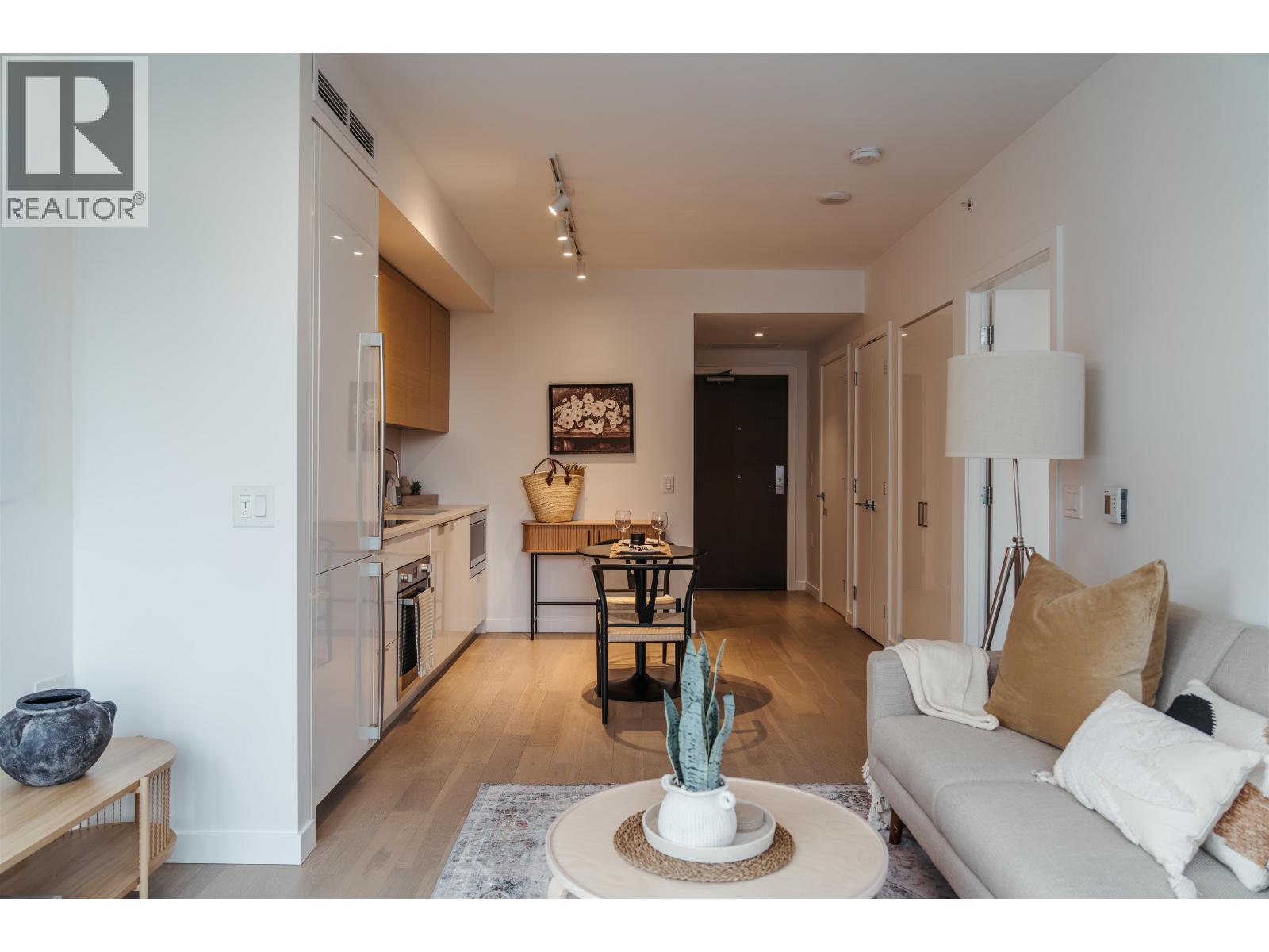 1009 1688 PULLMAN PORTER STREET