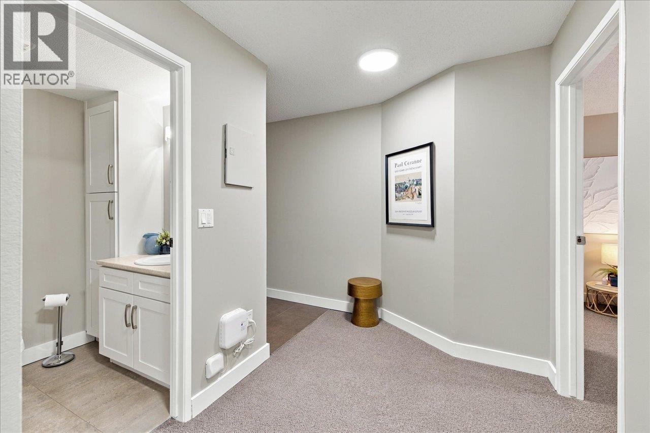 201 1365 E 7 AVENUE
