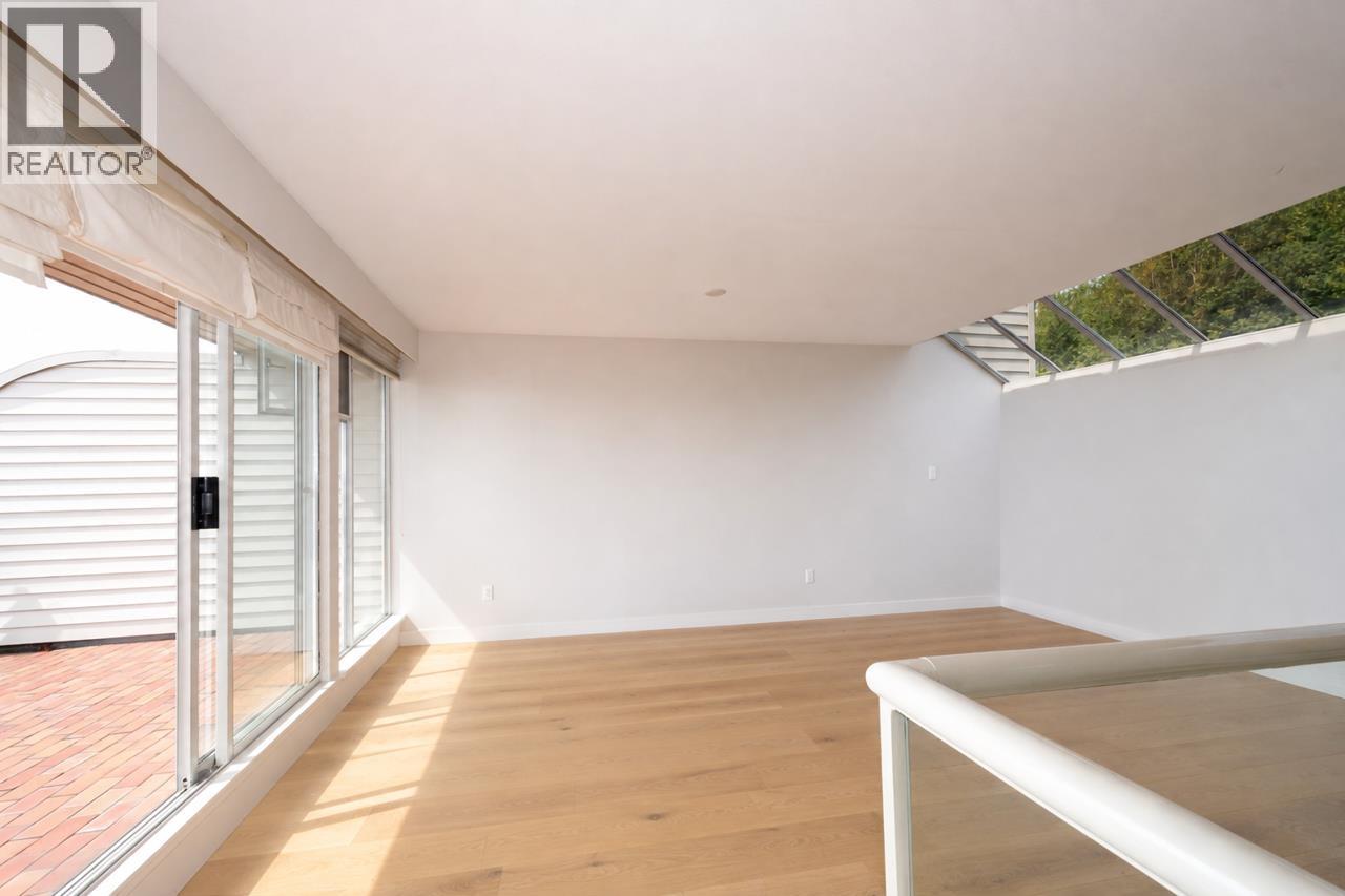 210 2274 FOLKESTONE WAY