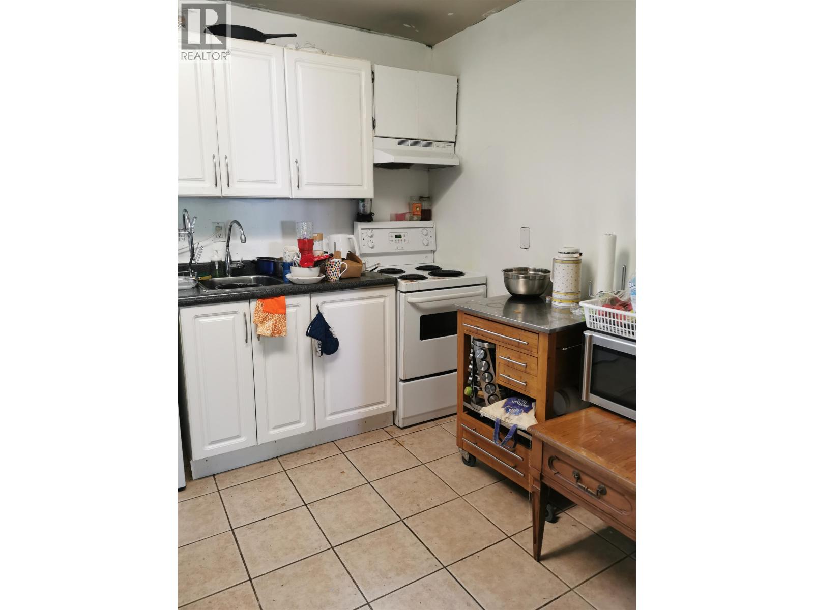 6093 6TH STREET