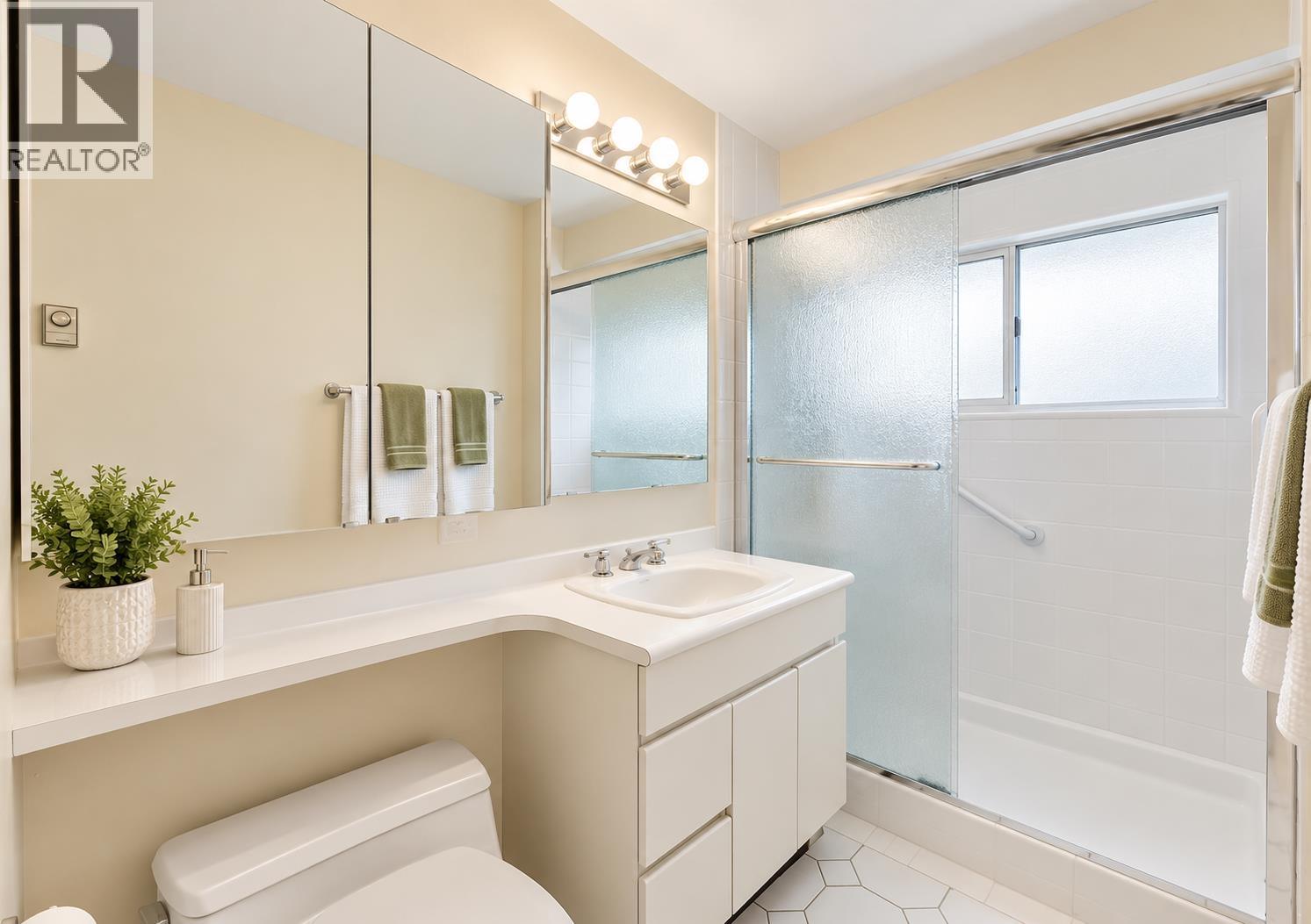 3692 Sunnycrest Drive, North Vancouver, British Columbia  V7R 3C6 - Photo 17 - R3173480