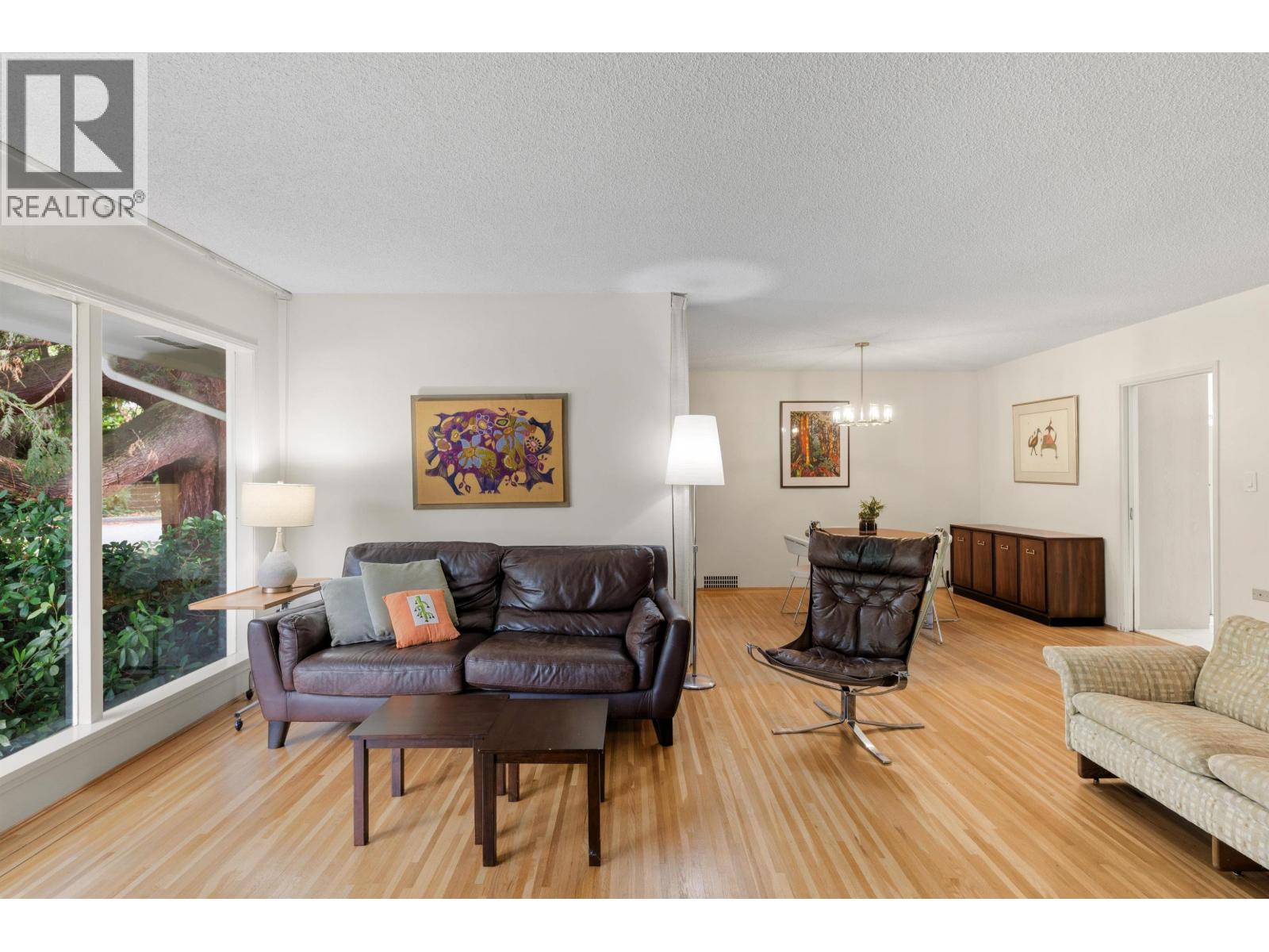 3692 Sunnycrest Drive, North Vancouver, British Columbia  V7R 3C6 - Photo 5 - R3173480