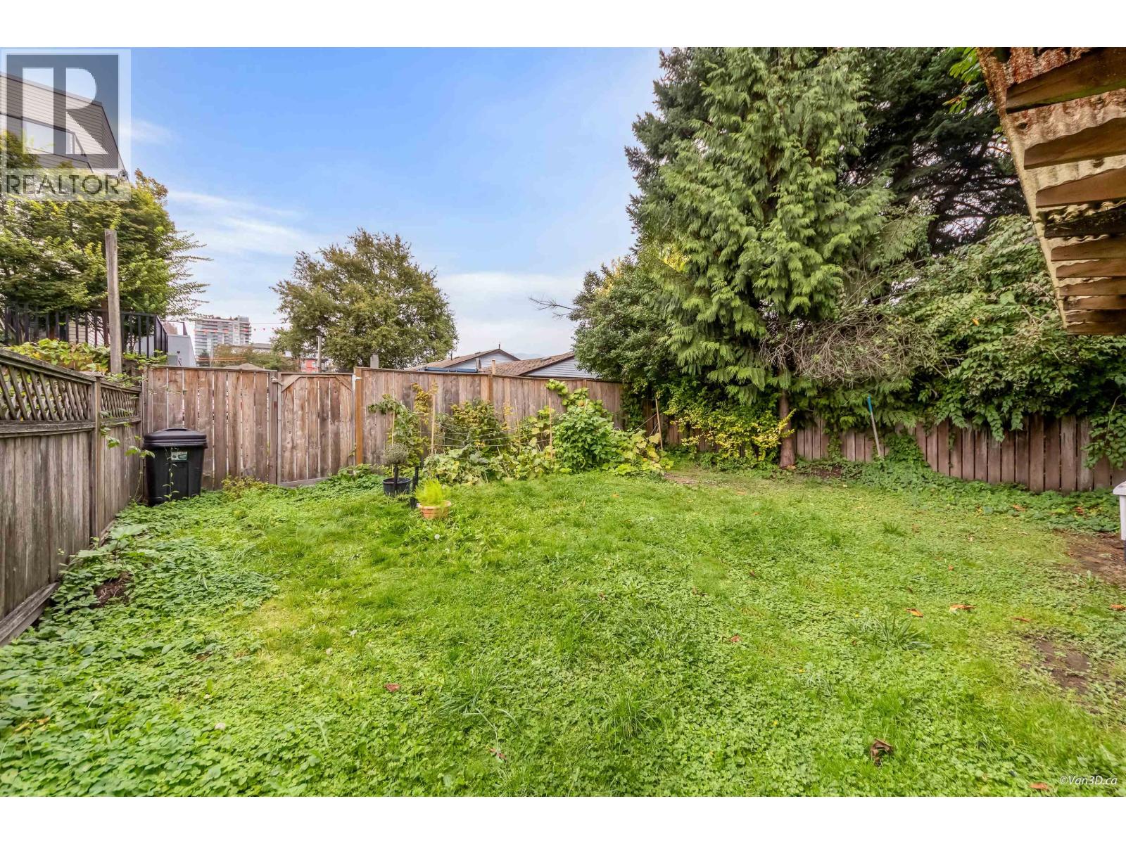 1542 Bond Street, North Vancouver, British Columbia  V7J 1E7 - Photo 13 - R3173494