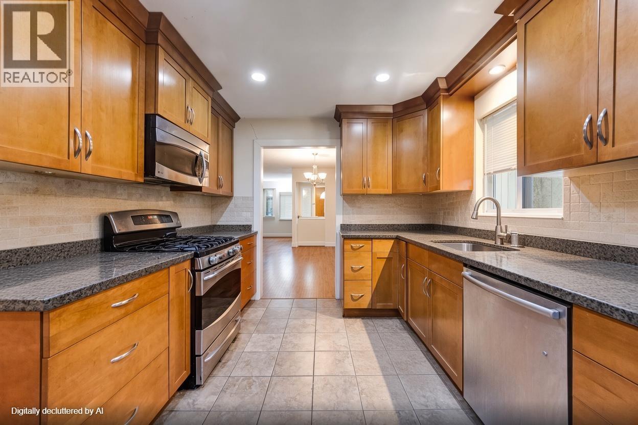 1542 Bond Street, North Vancouver, British Columbia  V7J 1E7 - Photo 7 - R3173494