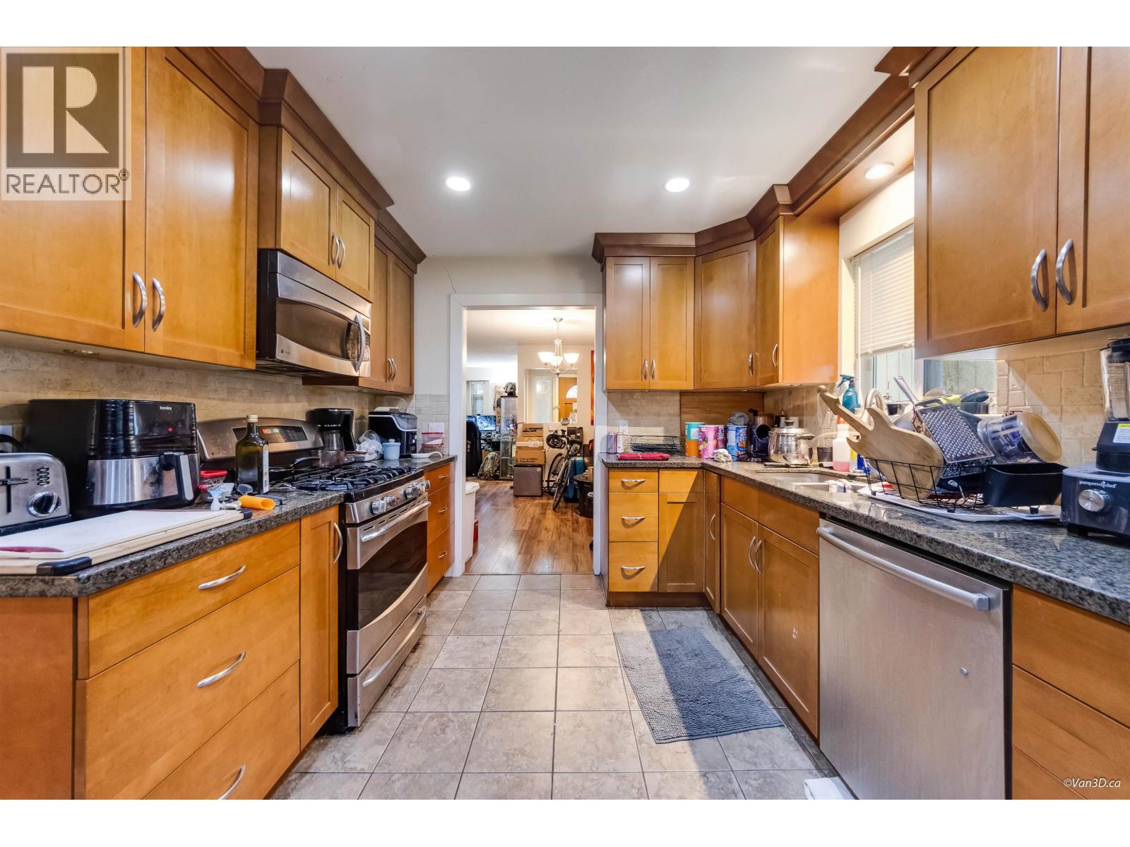 1542 Bond Street, North Vancouver, British Columbia  V7J 1E7 - Photo 8 - R3173494