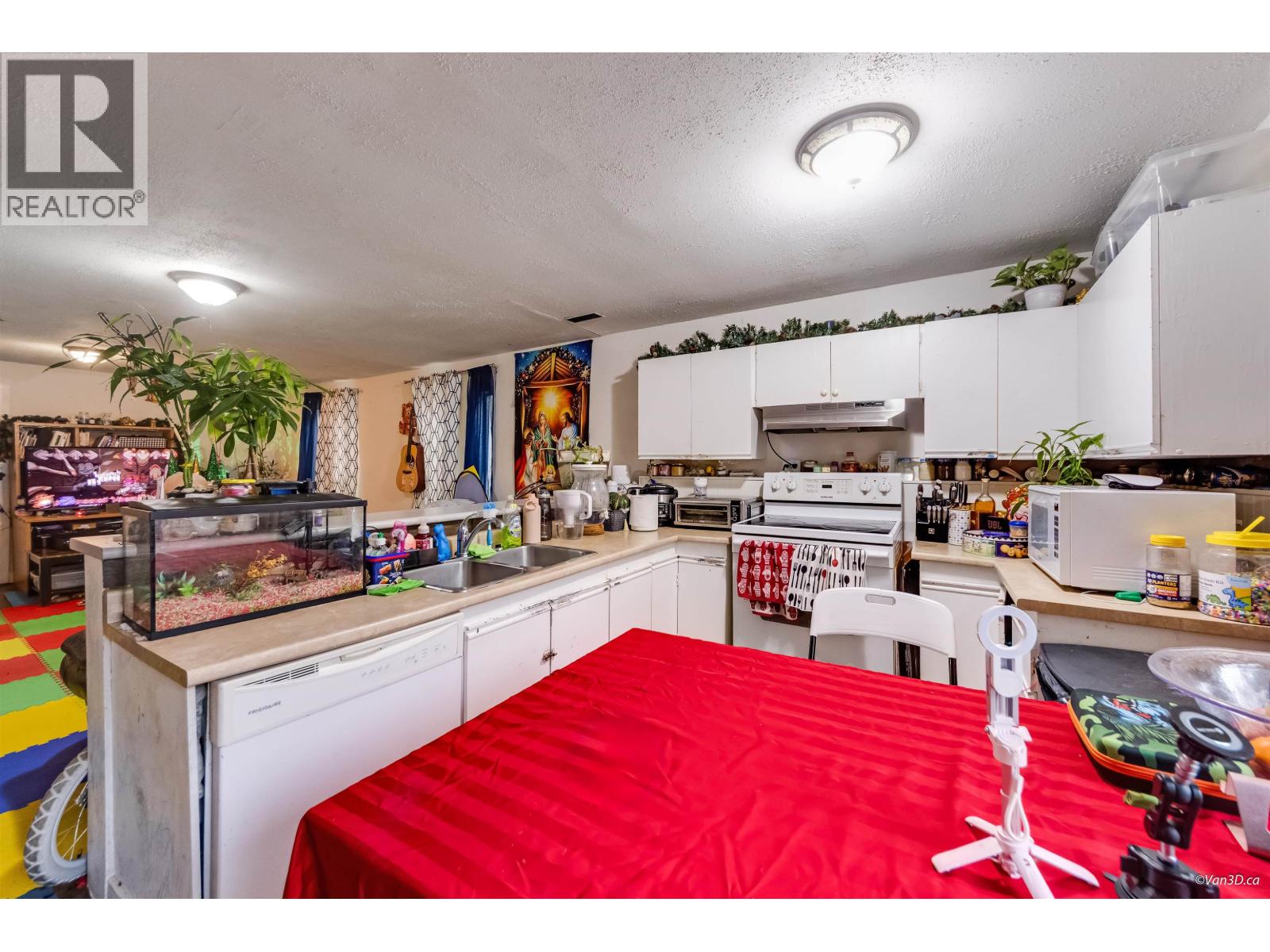 1536 Bond Street, North Vancouver, British Columbia  V7J 1E7 - Photo 20 - R3173497