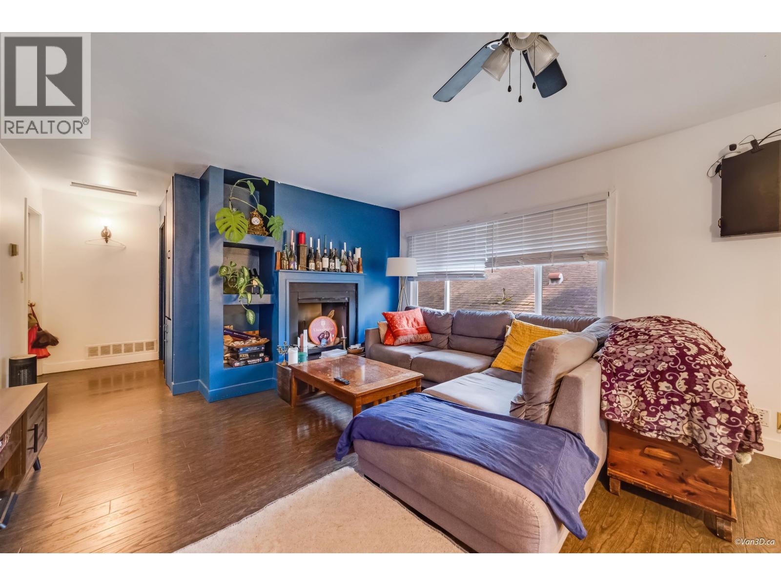 1536 Bond Street, North Vancouver, British Columbia  V7J 1E7 - Photo 6 - R3173497