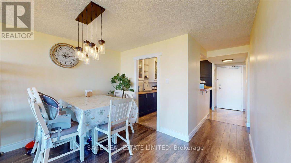 40 Panorama Court, Toronto, Ontario  M9V 4M1 - Photo 10 - W13873696