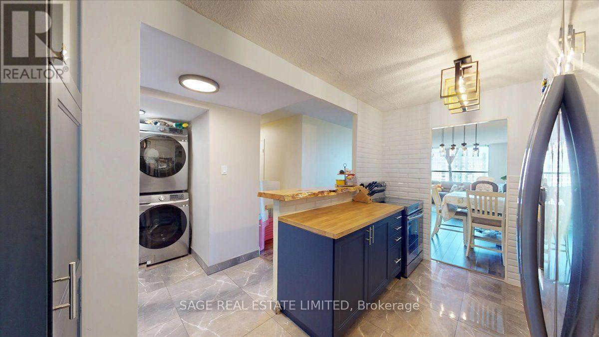 40 Panorama Court, Toronto, Ontario  M9V 4M1 - Photo 16 - W13873696
