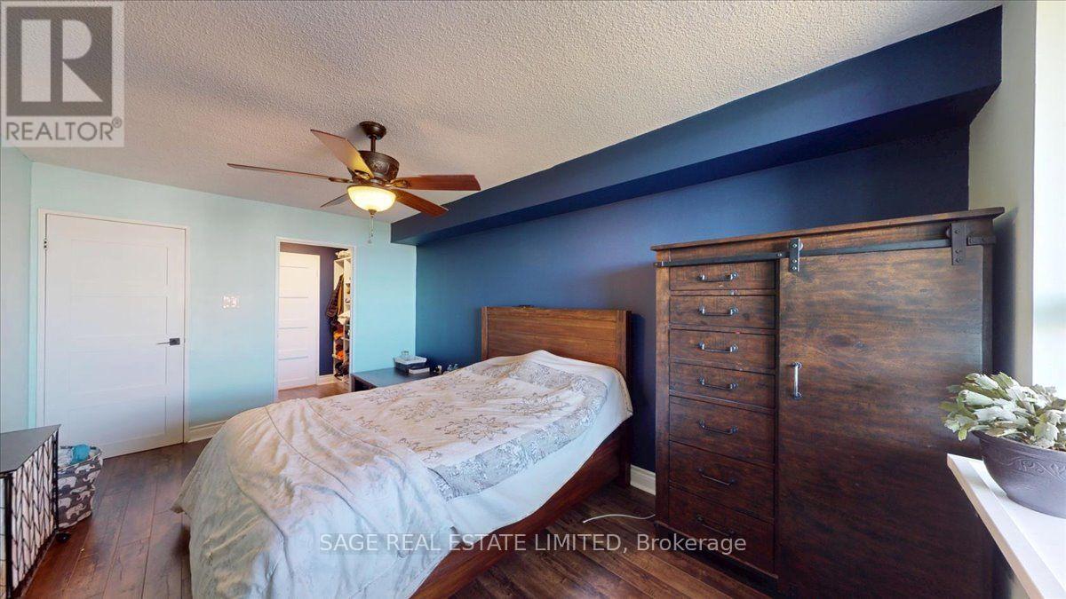 40 Panorama Court, Toronto, Ontario  M9V 4M1 - Photo 20 - W13873696