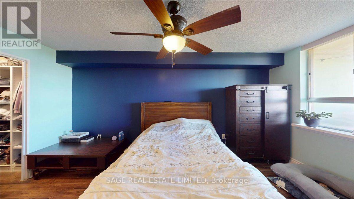 40 Panorama Court, Toronto, Ontario  M9V 4M1 - Photo 21 - W13873696