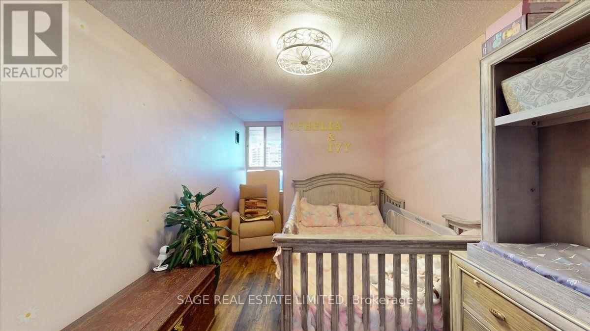 40 Panorama Court, Toronto, Ontario  M9V 4M1 - Photo 27 - W13873696