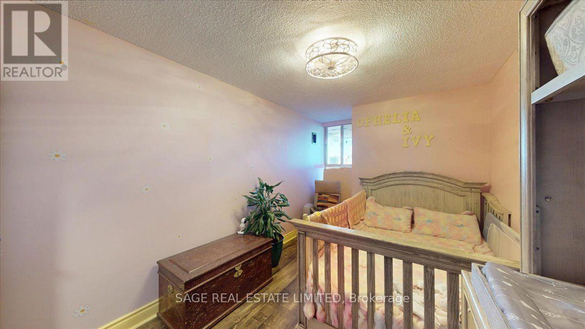 40 Panorama Court, Toronto, Ontario  M9V 4M1 - Photo 31 - W13873696