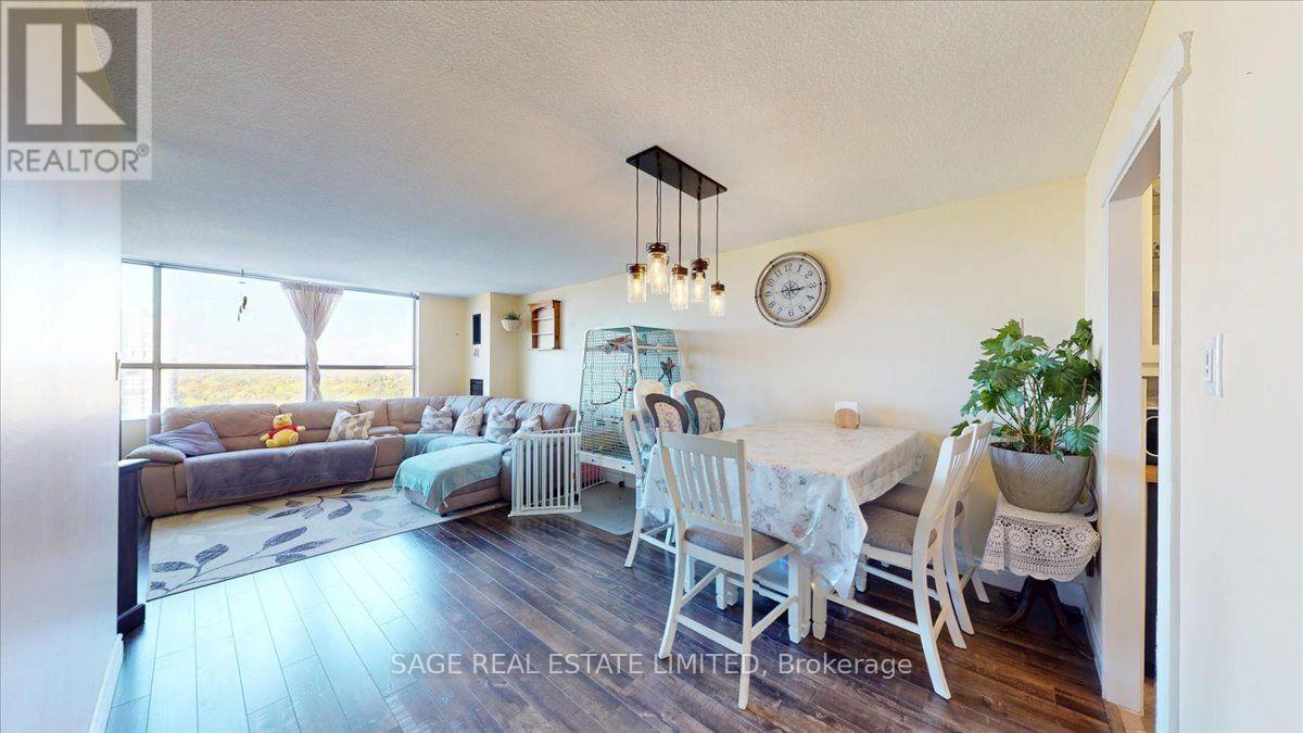 40 Panorama Court, Toronto, Ontario  M9V 4M1 - Photo 8 - W13873696