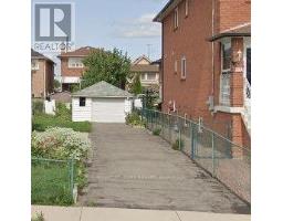 20 MAPLE BUSH AVENUE, Toronto, Ontario