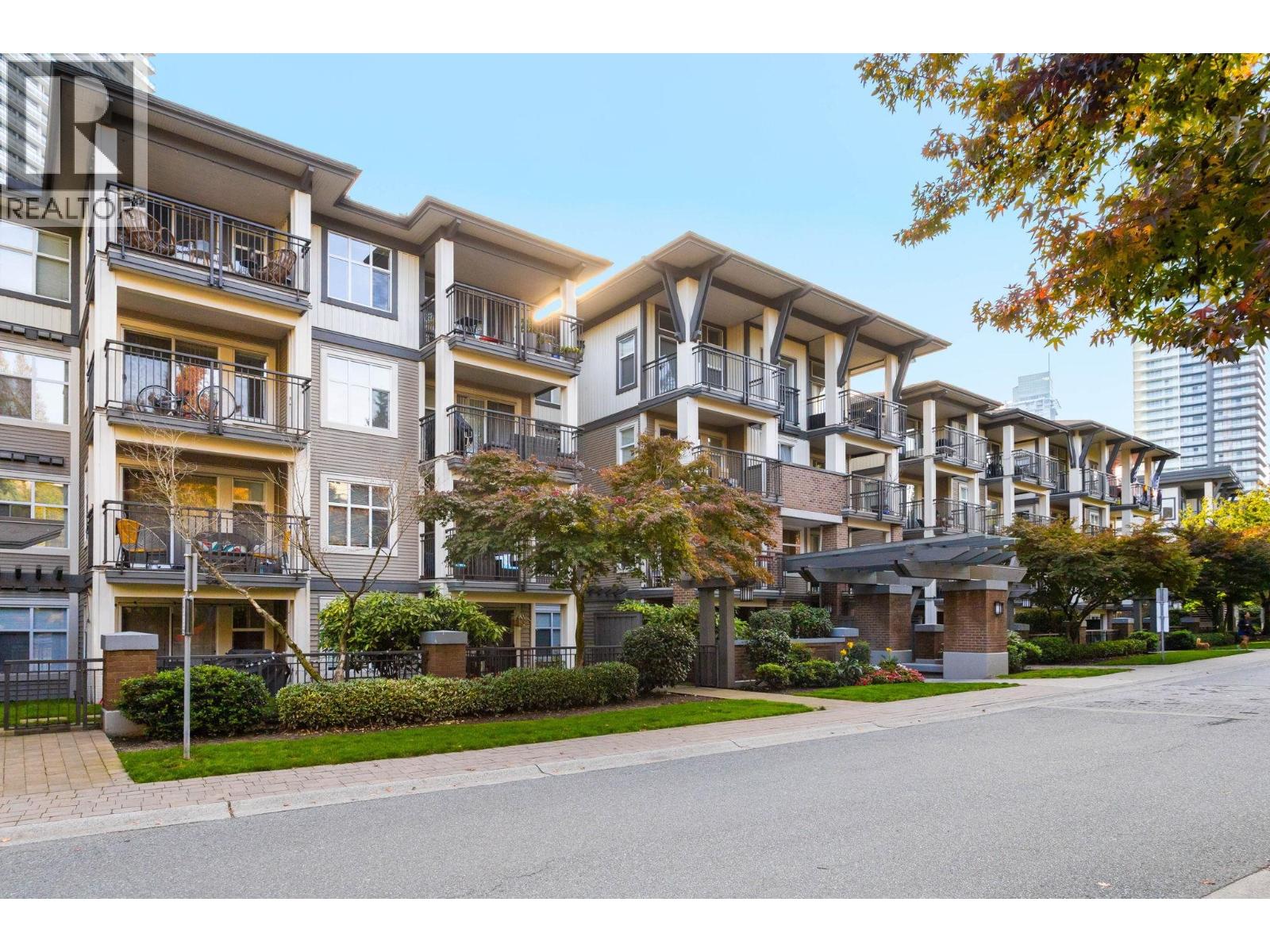 210 4768 Brentwood Drive, Burnaby, British Columbia  V5C 0C7 - Photo 2 - R3173341